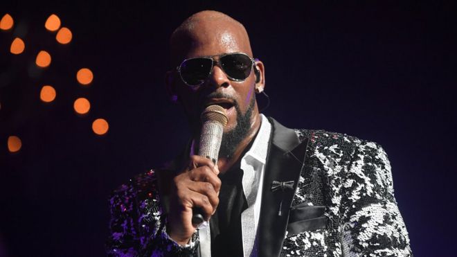 R. Kelly Performs during the Holiday Jam at Fox Theatre in 2017
