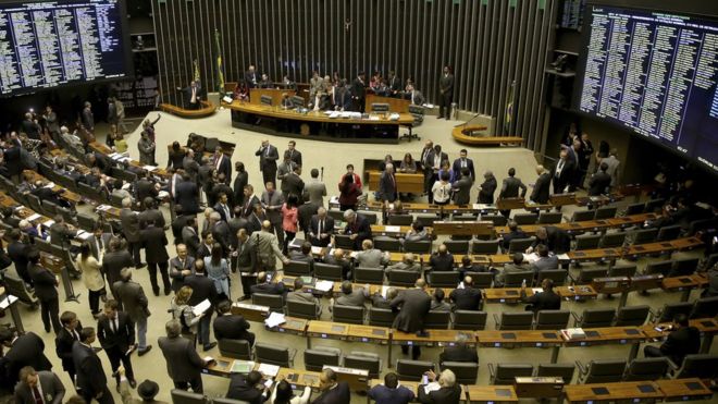 Sessão da Câmara em junho de 2017