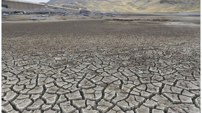 View of the Ajuankota water reservoir that supplies La Paz at 1% of its capacity, in La Paz, on November 21, 2016.