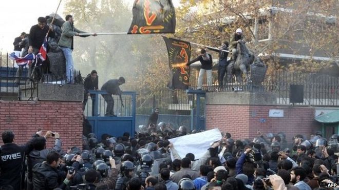 Британское посольство в Тегеране было закрыто с 2011 года, когда его атаковали протестующие