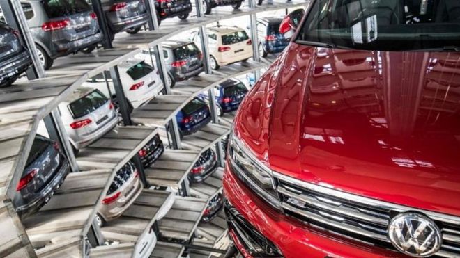 Volkswagen in 'dieselgate' talks with motorists - BBC News