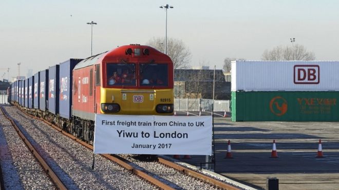 第一列从中国浙江义乌市启程的货运列车抵达伦敦