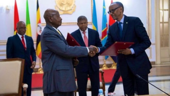 Raisi wa Rwanda, Paul Kagame na Yoweri Museveni wa Uganda