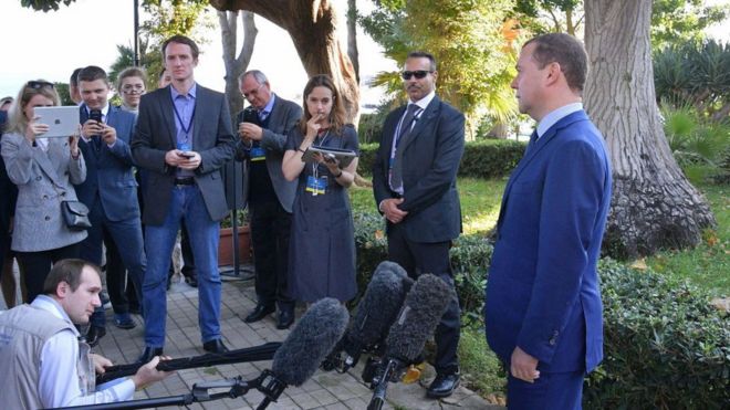 Дмитрий Медведев на саммите в Палермо