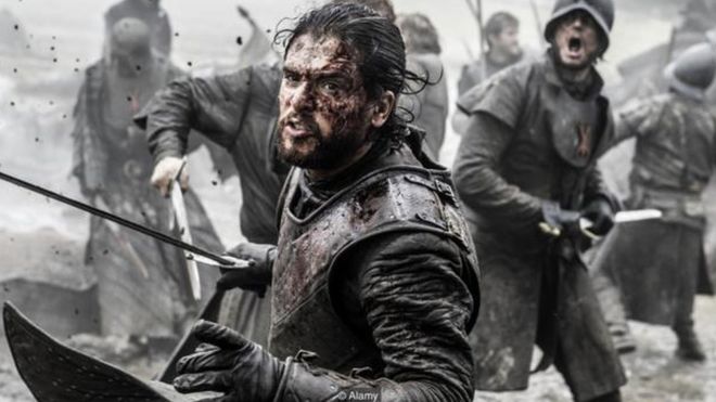 O personagem Jon Snow de Game of Thrones e sua espada