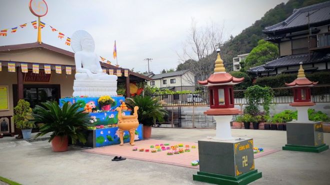 Cảnh sát cần làm rõ tiền của chùa được sử dụng vào việc gì.