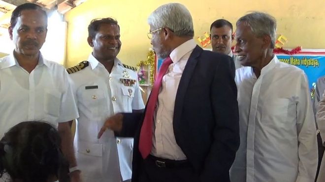 මහ ඇමති කොන්දේසි විරහිතව සමාව ගත යුතුයි - හකීම්