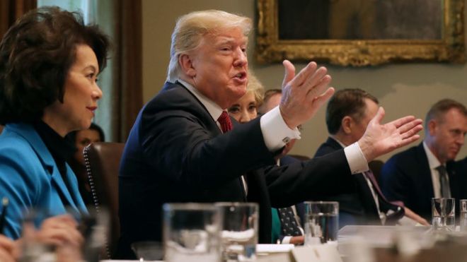 அமைச்சரவைக் கூட்டத்தை ஒட்டி செய்தியாளர்களிடம் பேசிய டிரம்ப்.