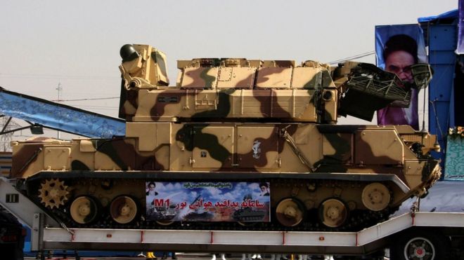 File photo showing Iranian Tor-M1 missile system at a military parade in Tehran on 22 September 2009