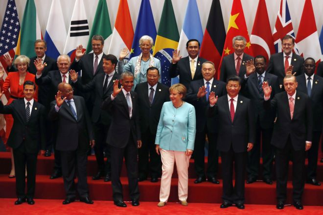Мировые лидеры позируют фотографам на саммите G20 в Китае