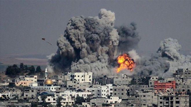 Explosions à Gaza