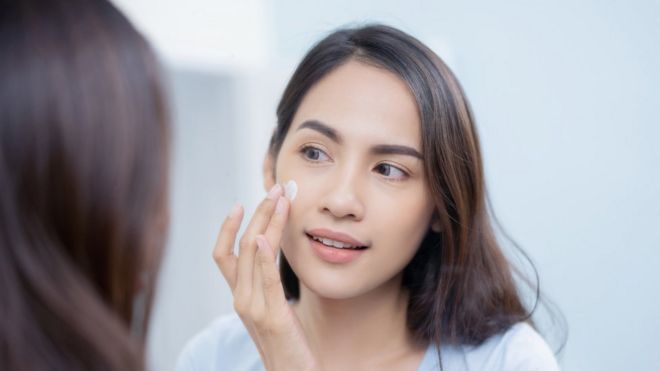 தோலை வெண்மையாக்கும் கிரீமை பயன்படுத்தினால் என்னவாகும் தெரியுமா? - எச்சரிக்கும் ஆய்வாளர்கள்