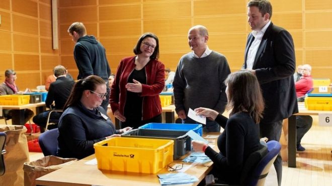 Vote counting at SPD headquarters in Berlin, 4 March 2018