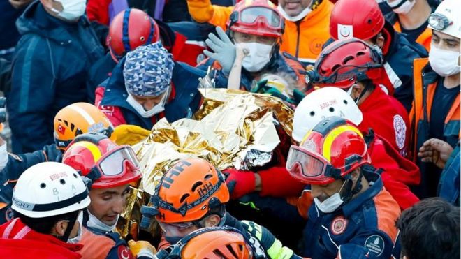 Спасатели нашли трехлетнюю девочку
