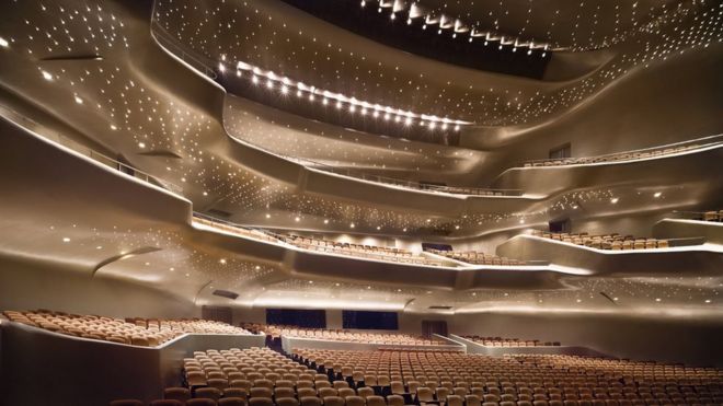Гуанчжоуский оперный театр в Китае