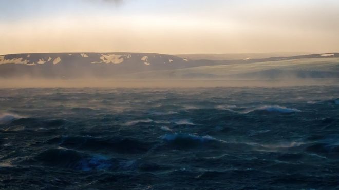 Una toma desde el mar del archipiélago de Novaya Zemlya