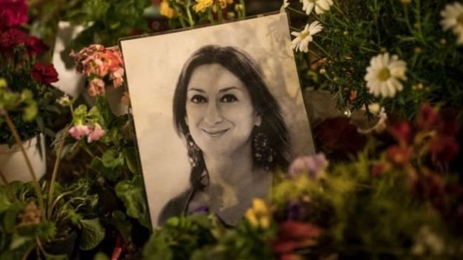 Daphne Caruana Galizia Maltalı qətlə yetirilmiş araşdırmaçı jurnalist