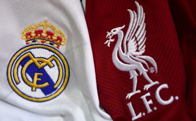 Logos de Real Madrid y Liverpool