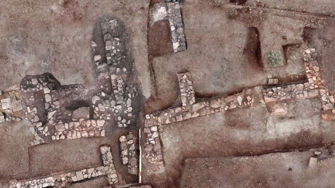 Fotos aéreas do assentamento de casas descoberto na península do Peloponeso