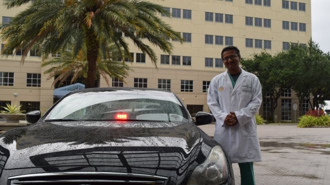 médico con carro