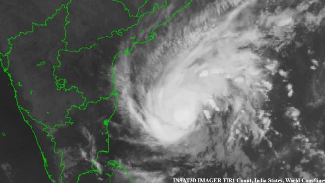 தமிழகத்தை நெருங்குகிறது 'கஜ' புயல்