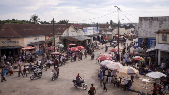 Вид улиц в Кананге, Конго