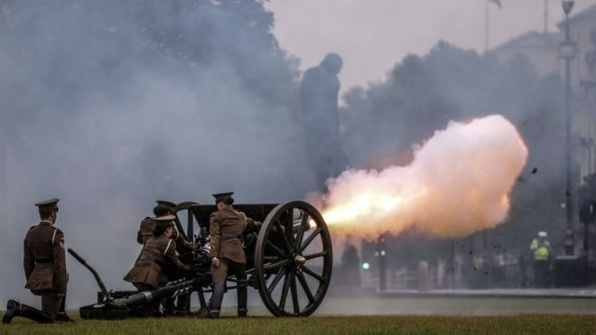 Cannon fired in Westminster