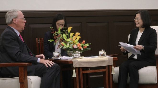 2017年12月,台湾总统蔡英文接见“美国外交政策全国委员会”访问团