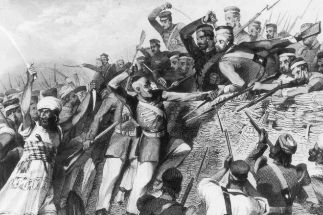 Мятежники нападают на британские войска батареи Редан в Лакхнау, Индия, во время индийского мятежа, 30 июля 1857 года.