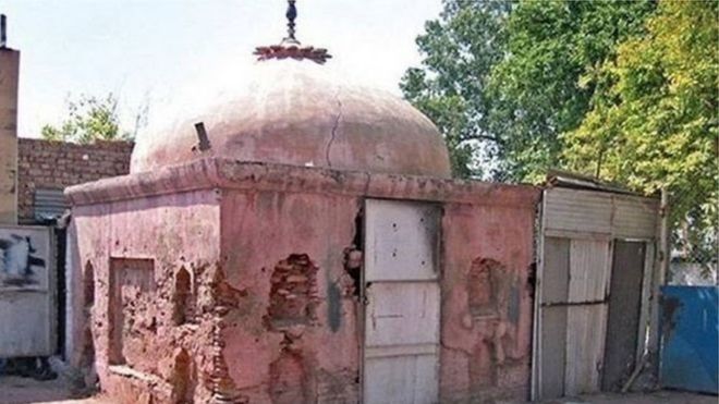 पाकिस्तान: ऐतिहासिक हिंदू मंदिर पंज तीर्थ को दोबारा खोलने में क्या रुकावटें आ रही हैं?