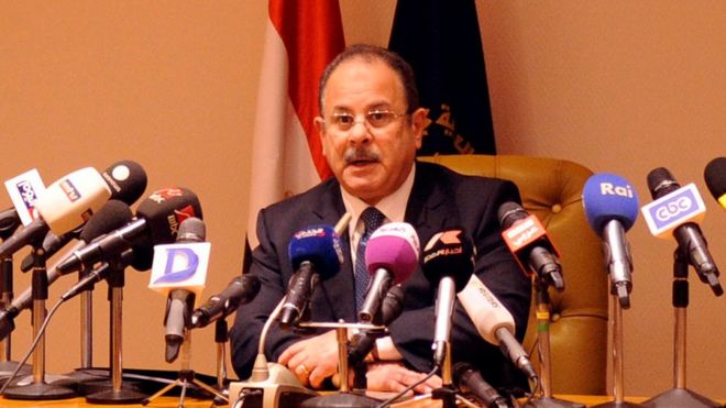 Министр внутренних дел Египта Магди Абдель Гаффар во время пресс-конференции в Каире