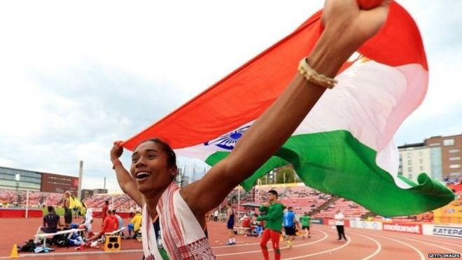 विश्व अंडर-20 एथलेटिक्स चैंपियनशिप में गोल्ड जीतने के बाद हिमा दास