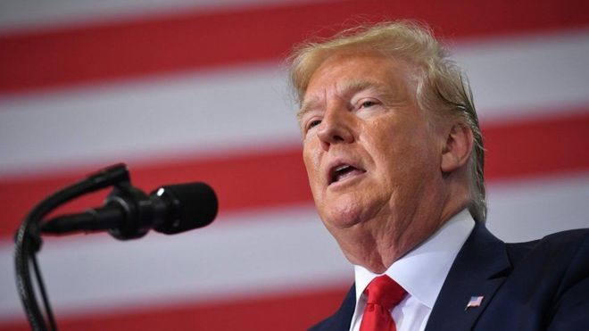 Madaxweyne Trump ayaa lagu dhaliilayaa cunsurinimo
