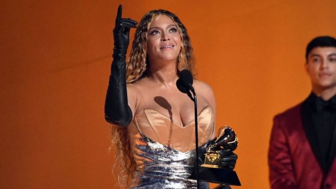 Beyoncé en los Grammy 2023