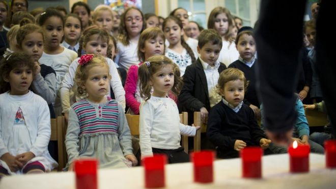 Дети в берлинской еврейской школе 8 ноября 2013 года