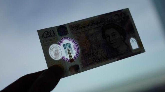 Прозрачные окна на новой банкноте 20 фунтов