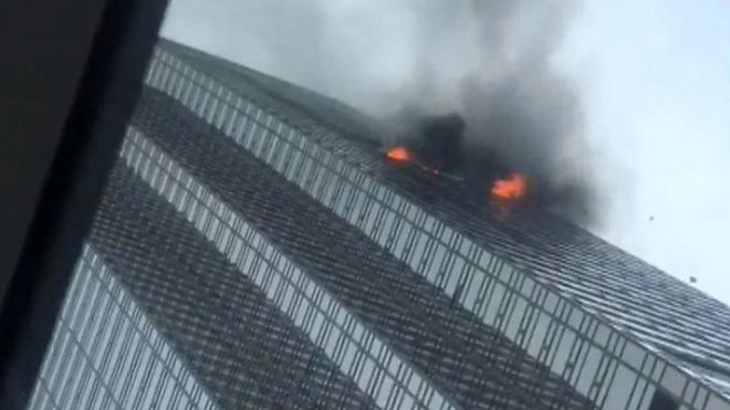 مصرع شخص وإصابة 4 من رجال الإطفاء في حريق شب في الطابق الـ 50 في برمج ترامب في نيويورك.