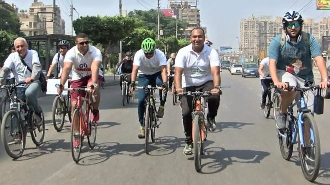 "سكتك خضرا" مبادرة جديدة في مصر لتوفير أماكن للدراجات في شوارع القاهرة.