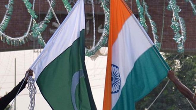 پاکستان اور انڈیا کے قومی پرچم