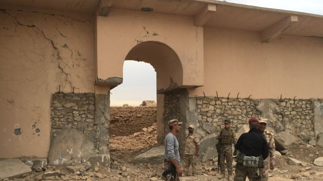 Показ разрушенной арки в городе Нимрод
