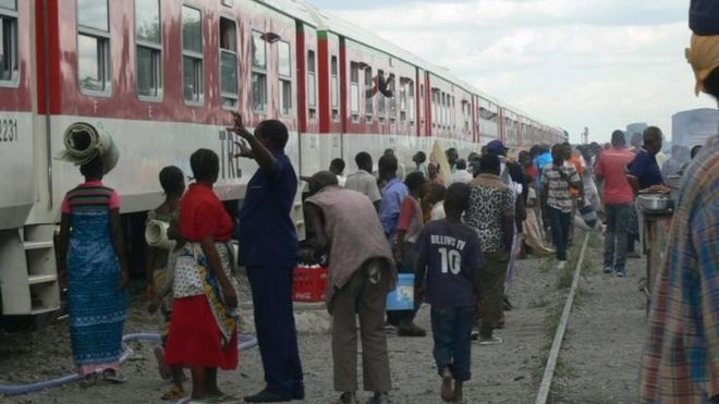 Uchukuzi wa treni ni maarufu sana Tanzania kwa safari za mbali