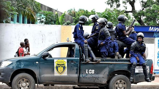 Une voiture de la Police à Kinshasa - Archives