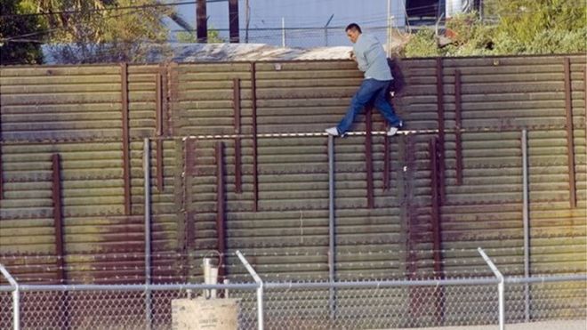 وعد الرئيس الأمريكي المنتخب دونالد ترامب خلال حملته الانتخابية ببناء جدار على الحدود مع المكسيك