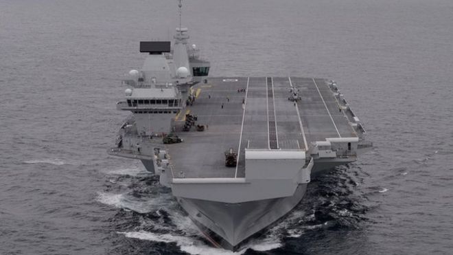 英国皇家海军最新建成的航母"伊丽莎白女王号"