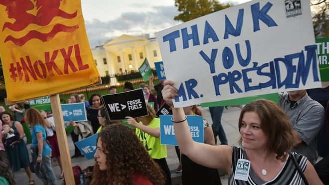 Активисты собрались у Белого дома в 2015 году, чтобы поблагодарить Обаму за блокировку трубопровода