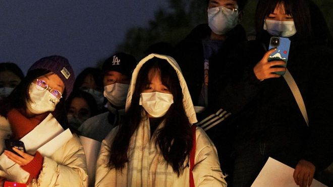 中国“白纸运动”示威者