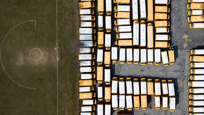 Autobuses escolares aparcados en Nueva York