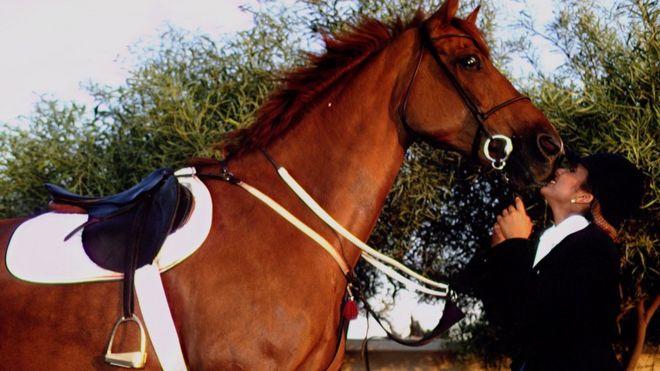 Принцесса Хая с лошадью в 1993 году
