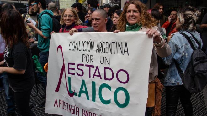 Mulheres em protesto pelo Estado Laico