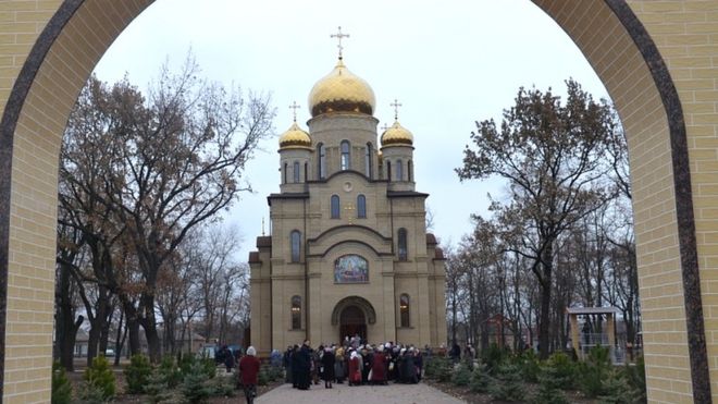 Парафія Української православної церкви Московського патріархату (УПЦ МП) веде служби у храмі з 2014 року
